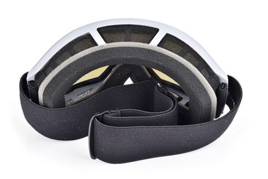 Les lunettes à la mode de ski ont adapté le logo aux besoins du client avec la mousse molle à haute densité de visage de couche triple fournisseur