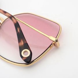 Lunettes de soleil formées par Pentagone élégantes en métal de femmes de lunettes de soleil de mode de vie de dames faites sur commande fournisseur