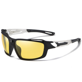 Lentille multicouche à haute densité adaptée aux besoins du client de revêtement de lunettes de soleil polarisée par couleur fournisseur
