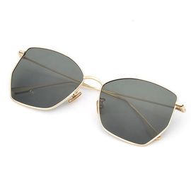 Résistance à la corrosion matérielle polarisée d'acier inoxydable de lunettes de soleil de mode de vie bonne fournisseur
