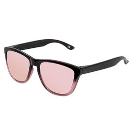 Pleines lunettes de soleil adaptées aux besoins du client de cadre de logo, éraflure d'Eyewear de mode de vie anti fournisseur