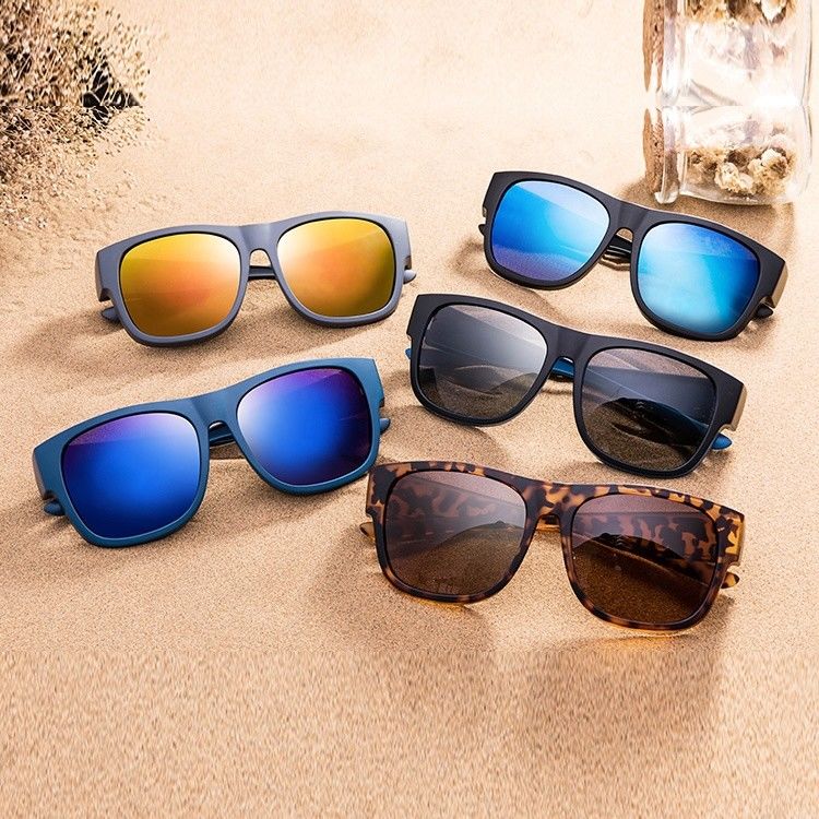 Lunettes de soleil polarisées de mode de vie avec les lunettes de soleil UV de cadre de polycarbonate de protection de 100% fournisseur