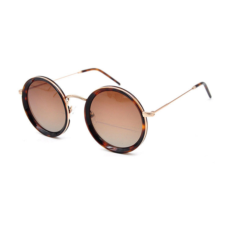 Les lunettes de soleil populaires de mode de vie/ont polarisé des lunettes de soleil faciles à nettoyer fournisseur